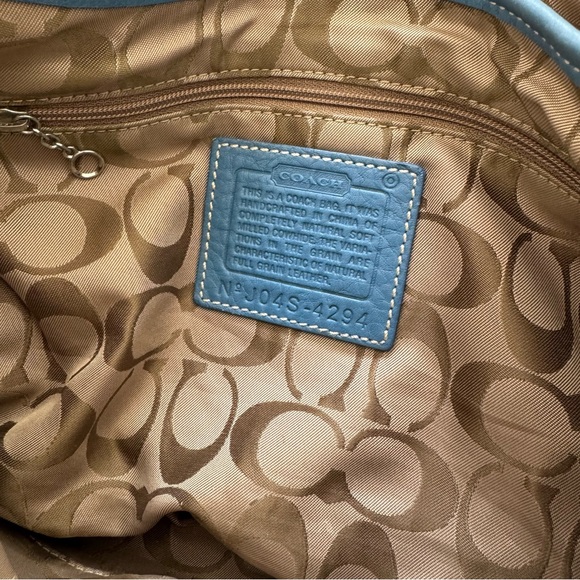 Y2K Coach Soho Shoulder Bag - Picture 8 of 8